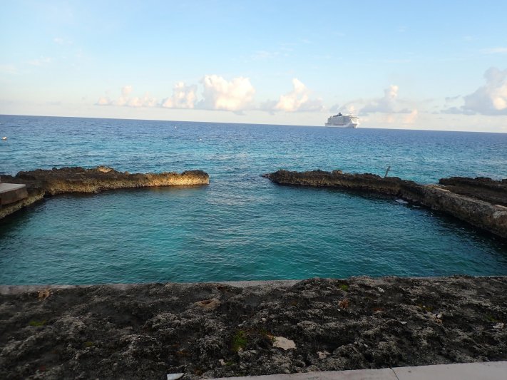 Sunset House - Grand Cayman - May 2023 